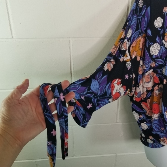 Free people keepin on dark floral open front blouse - Picture 11 of 15